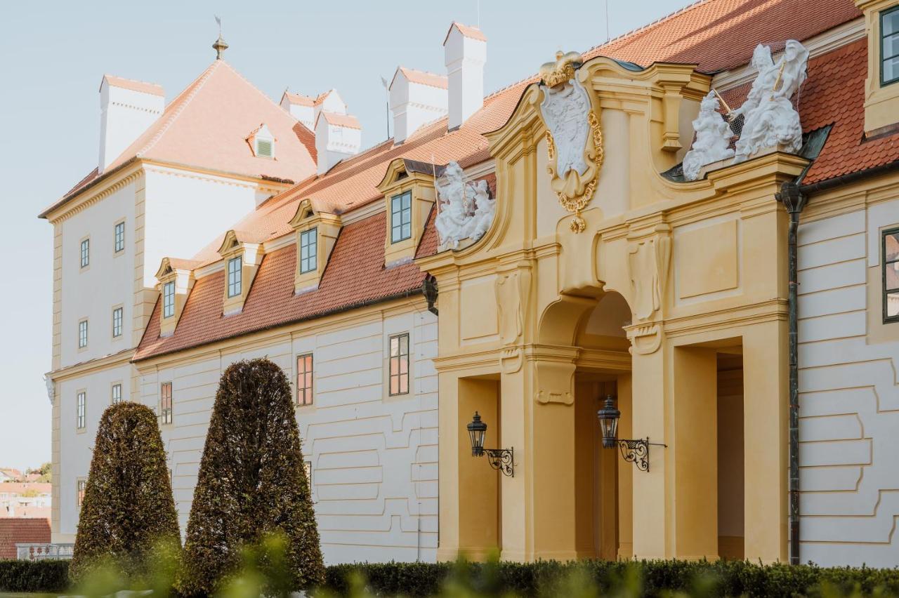 Zamecky Hotel Anton Florian Вальтице Экстерьер фото