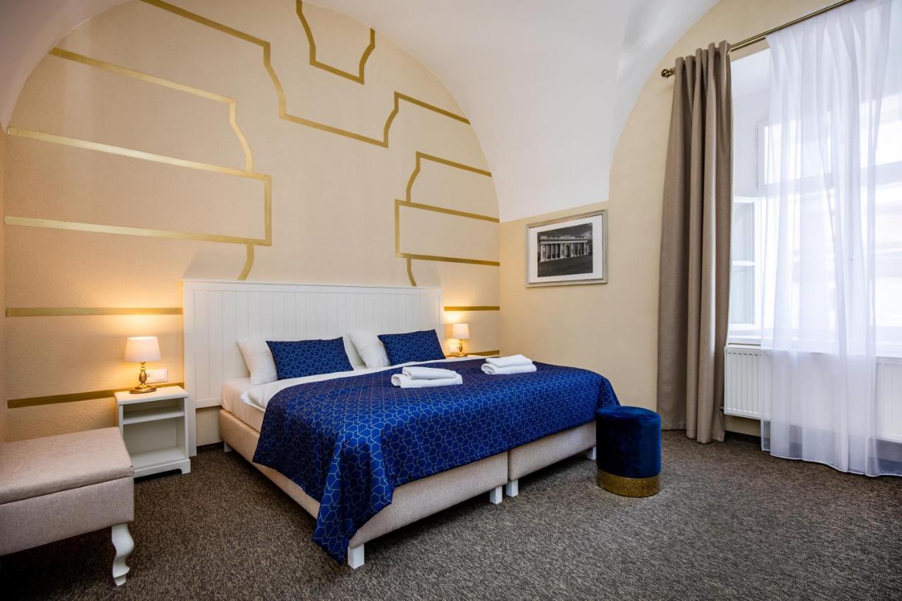 Zamecky Hotel Anton Florian Вальтице Экстерьер фото