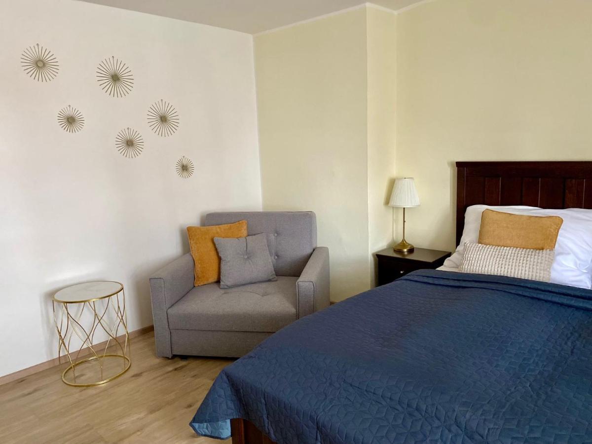 Zamecky Hotel Anton Florian Вальтице Экстерьер фото